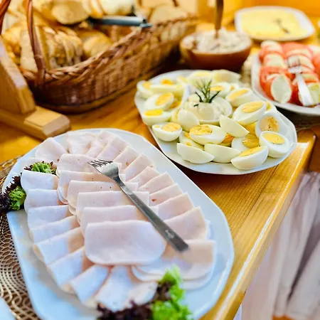 Goscinne Goraleczka Oda ve Kahvaltı