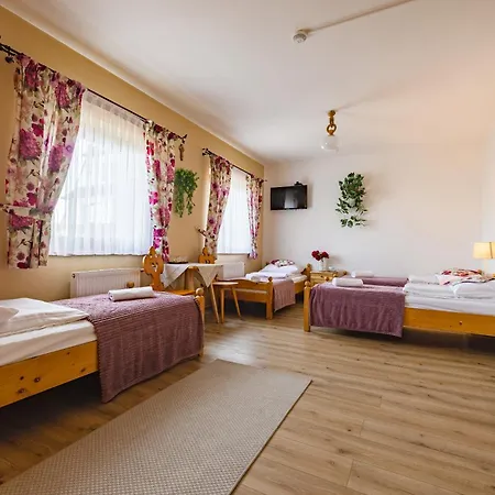 Goscinne Goraleczka Bed & Breakfast 2*